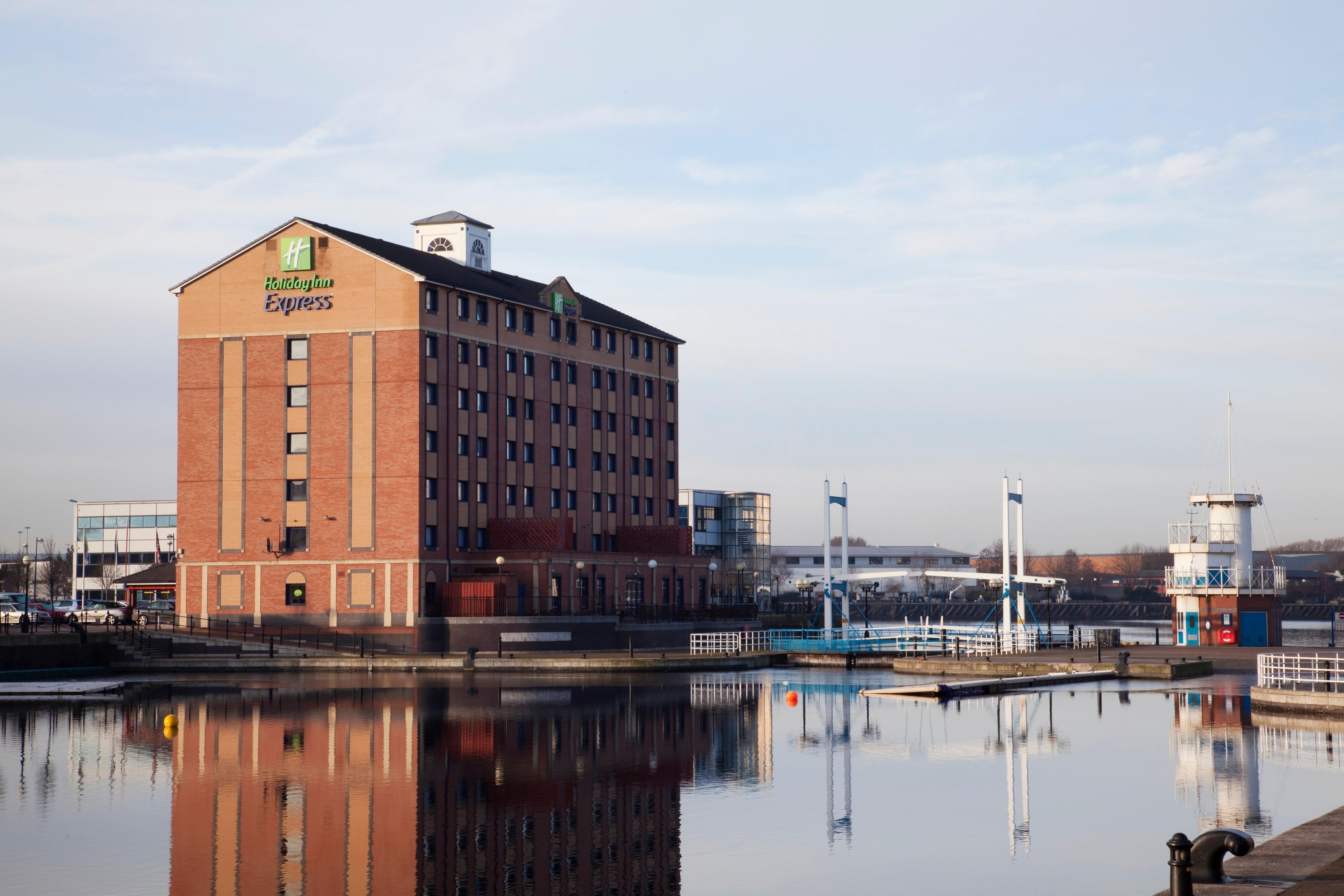 Holiday Inn Express Manchester - Salford Quays, An Ihg Hotel Εξωτερικό φωτογραφία