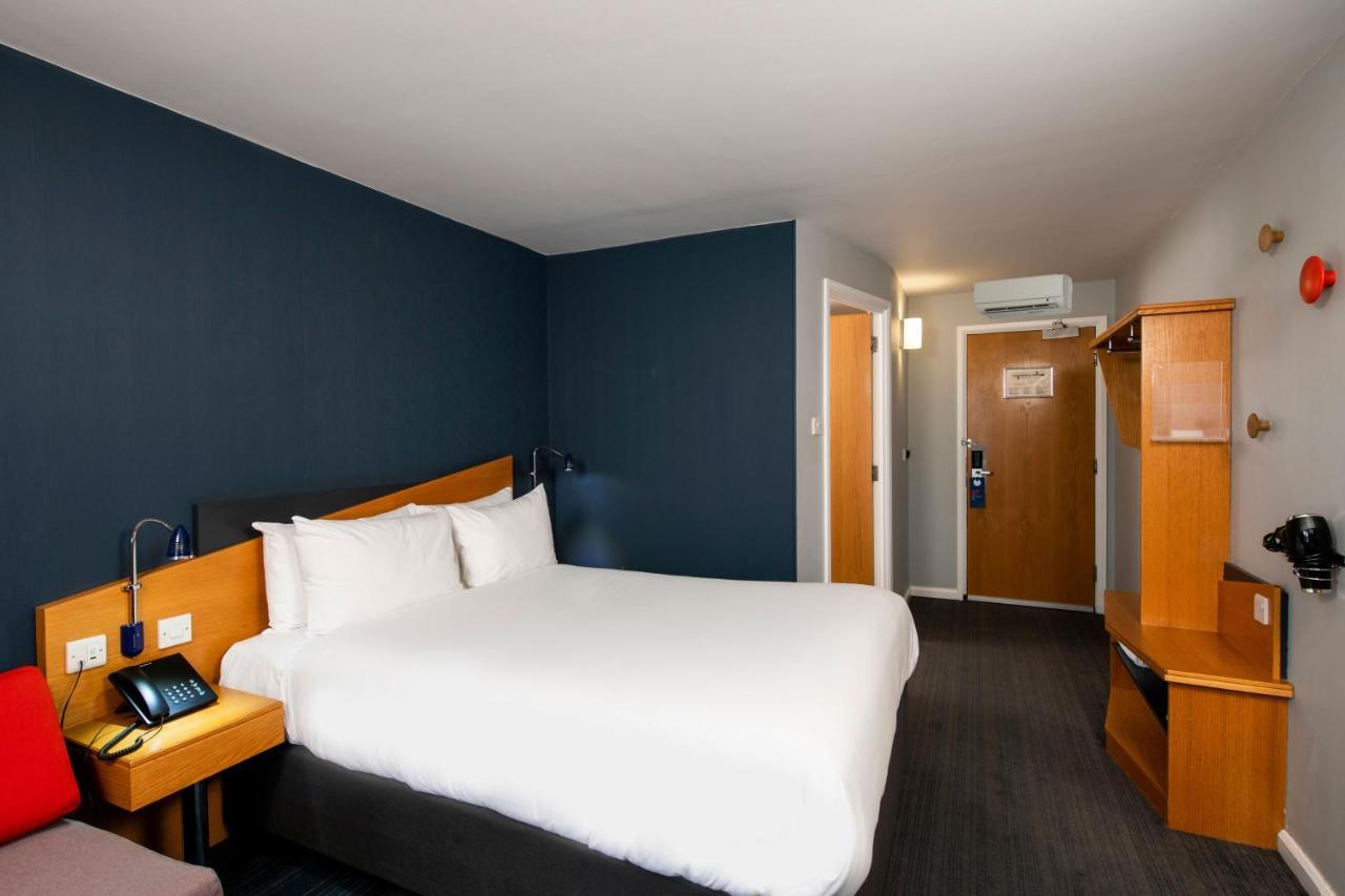 Holiday Inn Express Manchester - Salford Quays, An Ihg Hotel Εξωτερικό φωτογραφία