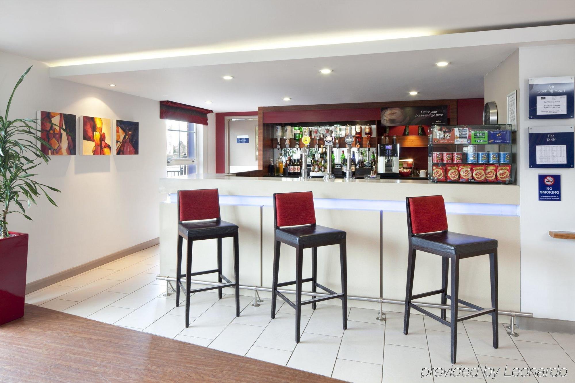 Holiday Inn Express Manchester - Salford Quays, An Ihg Hotel Εξωτερικό φωτογραφία